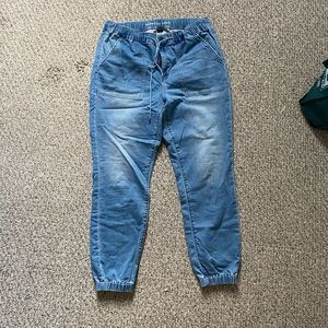 American eagle jogger jeans